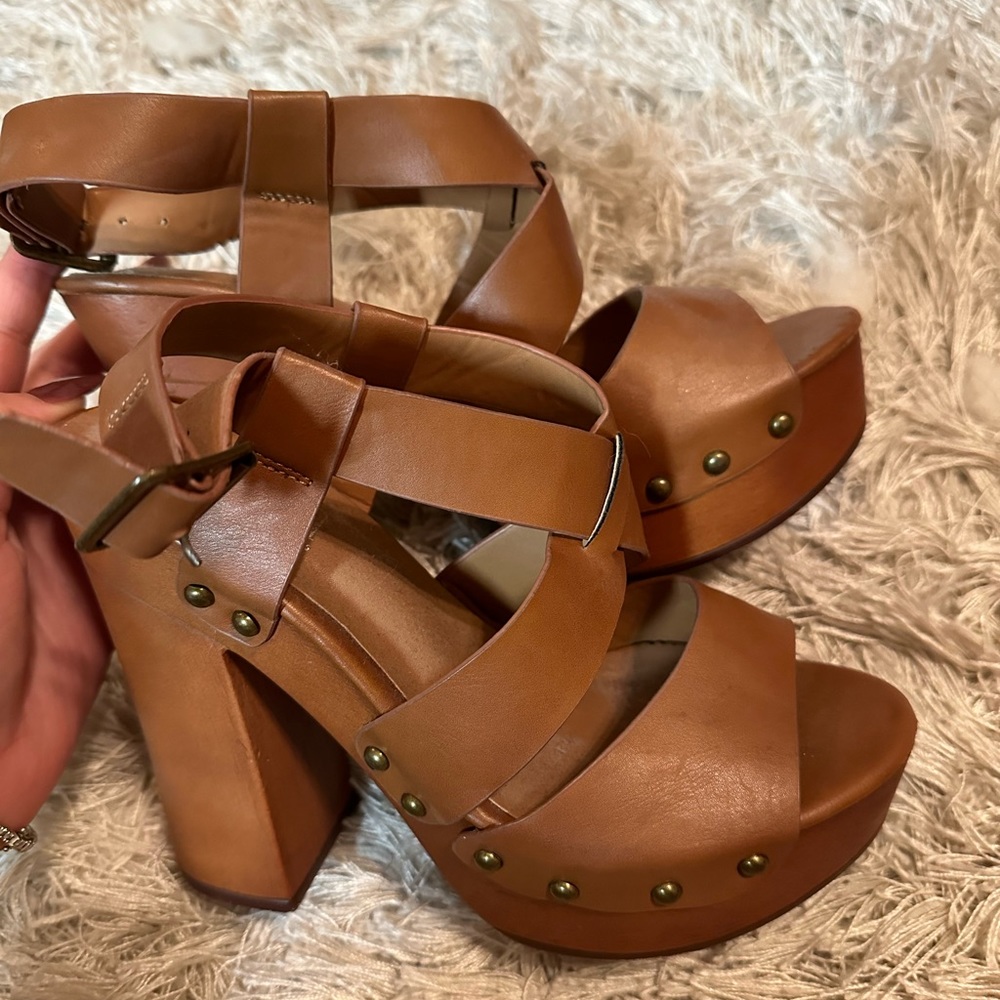 tiara heels size 7 brown women’s